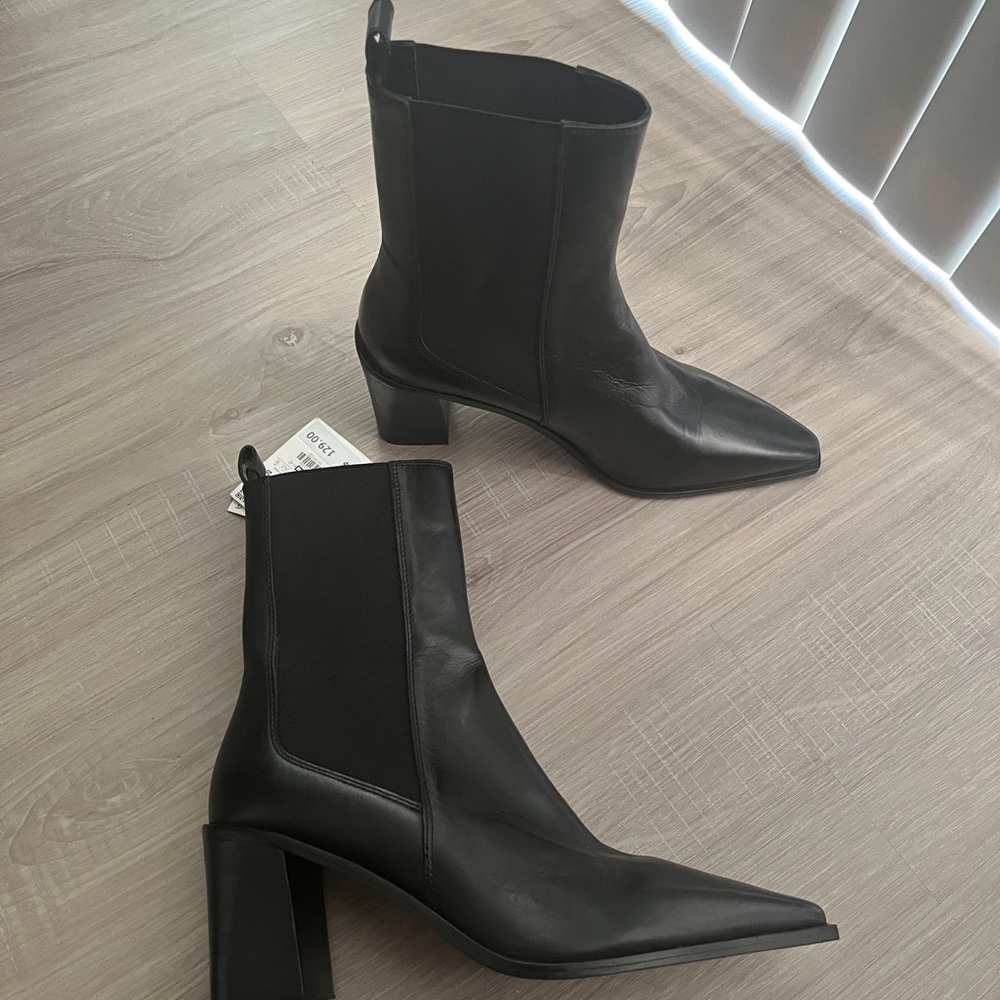 Zara Boots (size 9) — BRAND NEW